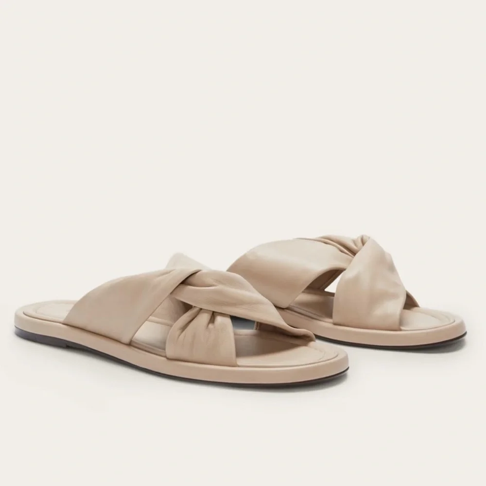 New Everlane The Day Twist Sandal